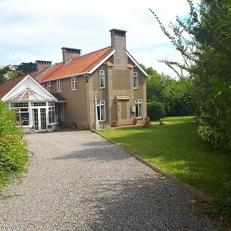 The Dell Dublin Bed & Breakfast ดุนเลรี ภายนอก รูปภาพ