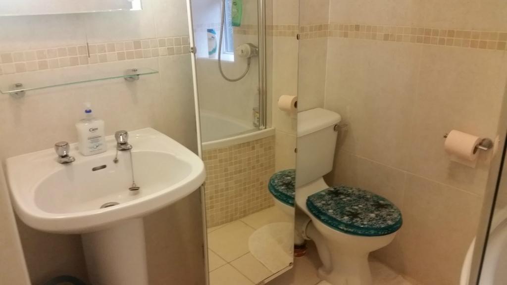 The Dell Dublin Bed & Breakfast ดุนเลรี ภายนอก รูปภาพ