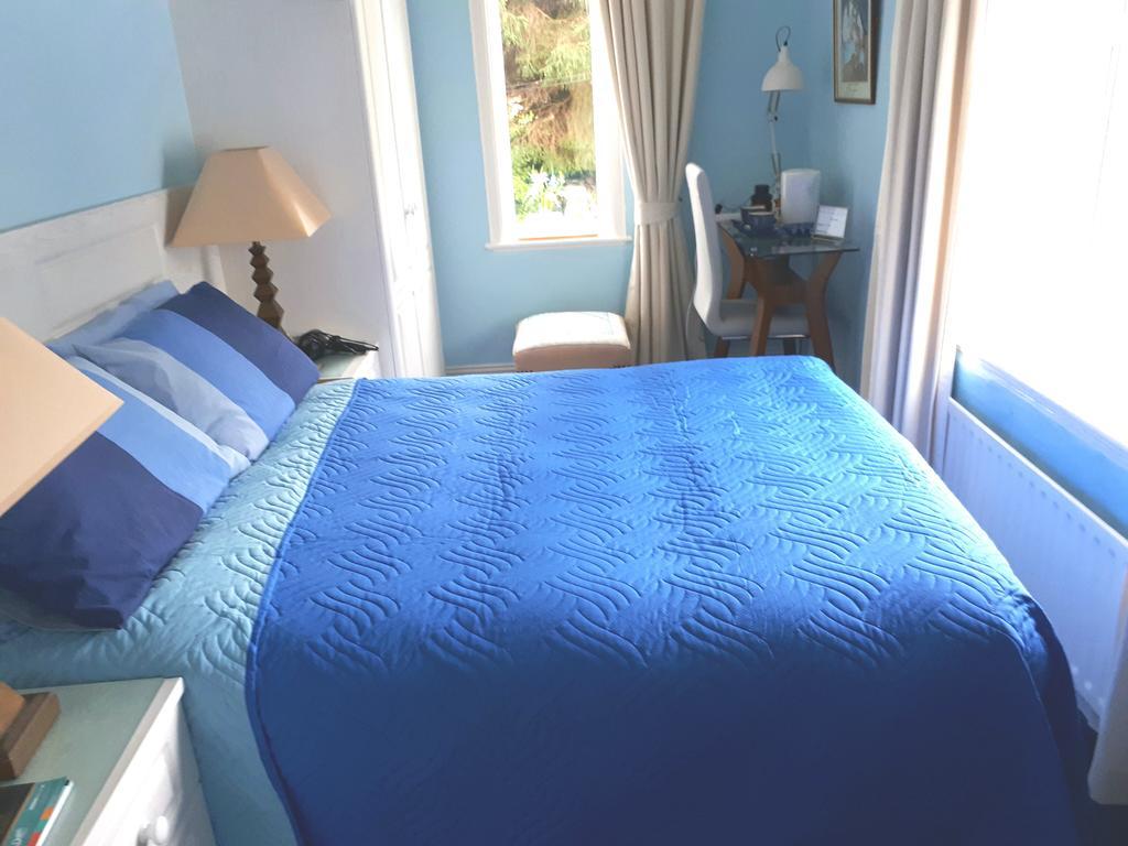 The Dell Dublin Bed & Breakfast ดุนเลรี ภายนอก รูปภาพ