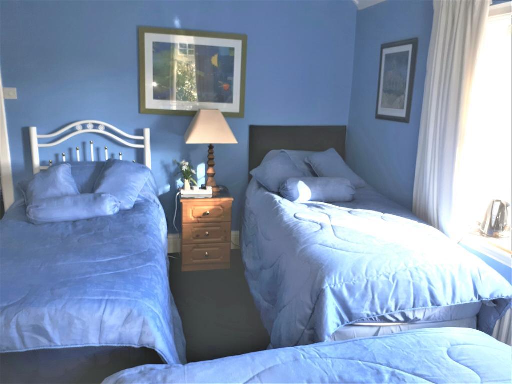 The Dell Dublin Bed & Breakfast ดุนเลรี ภายนอก รูปภาพ